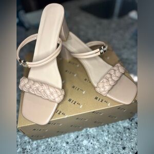 NWOT SHEIN Women Braid Detail Chunky Heeled Multi-Way Wear Sandals